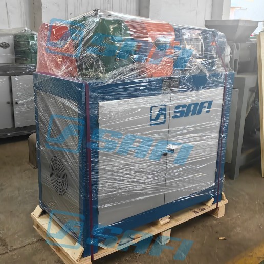 roller compactor for fertilizer