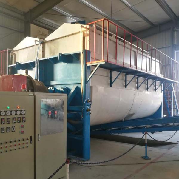 Horizontal compost fermentation tank