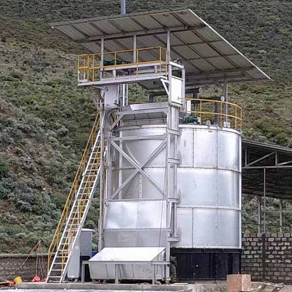Vertical compost fermentation tank